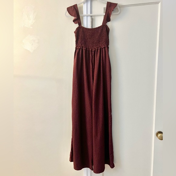 Francesca’s Mi Amor Becca Ruffle Strap Jumpsuit - XS, Burgundy Red/Black Print - Picture 4 of 10